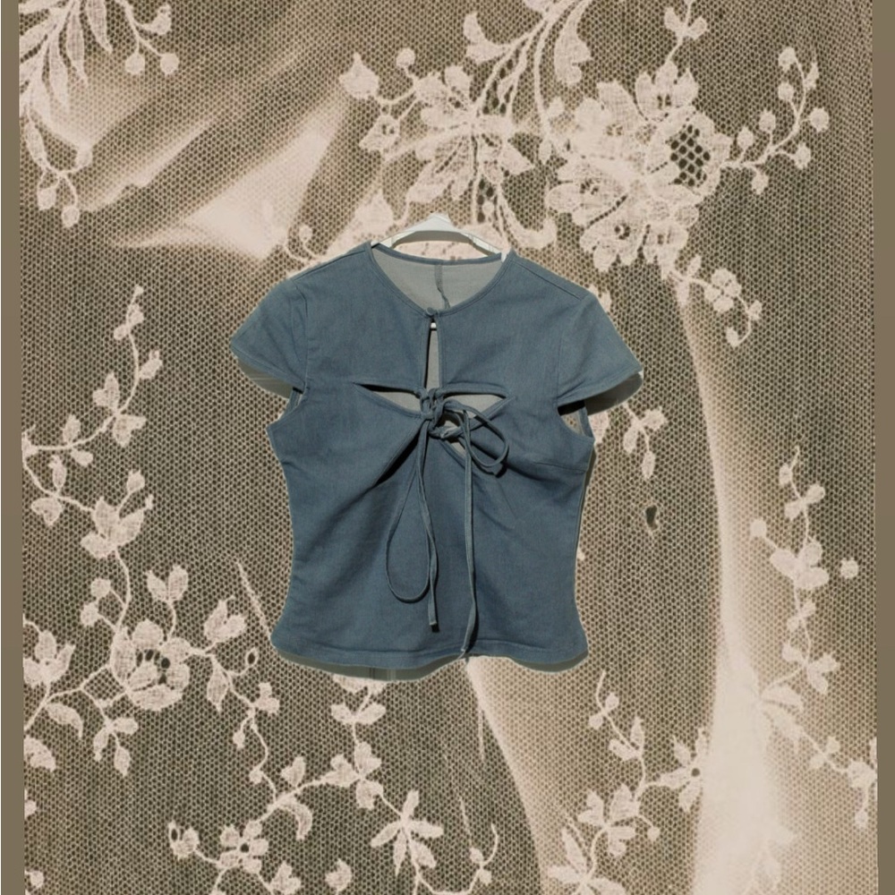 Blue Star Cut out Tie-Front Women's Top